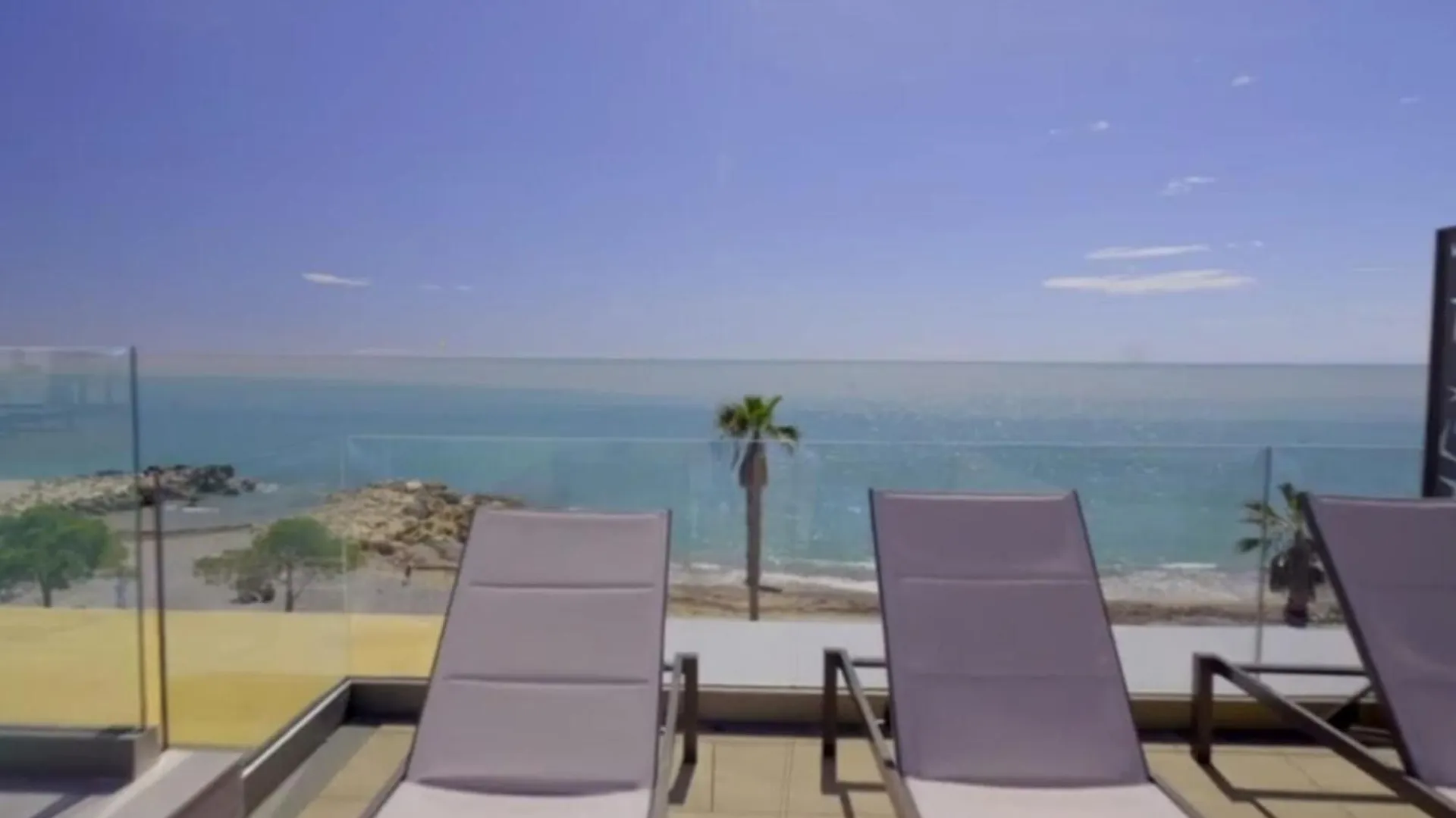 Apartment Studio Feet In The Water Friendly Cozy And Unique Villeneuve-Loubet