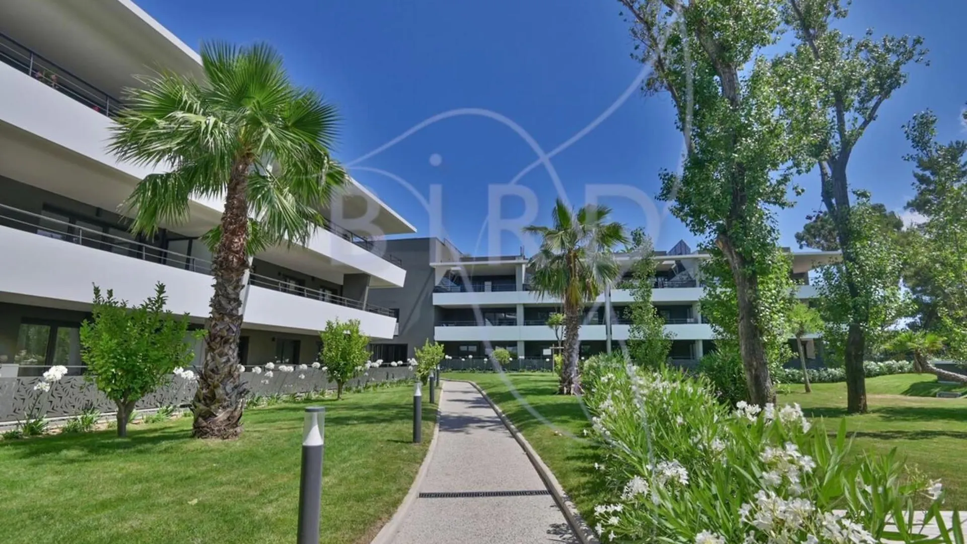 Apartment Studio Feet In The Water Friendly Cozy And Unique Villeneuve-Loubet