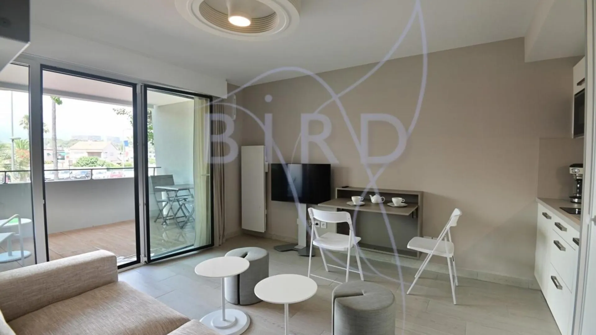 Studio Feet In The Water Friendly Cozy And Unique Villeneuve-Loubet Apartment