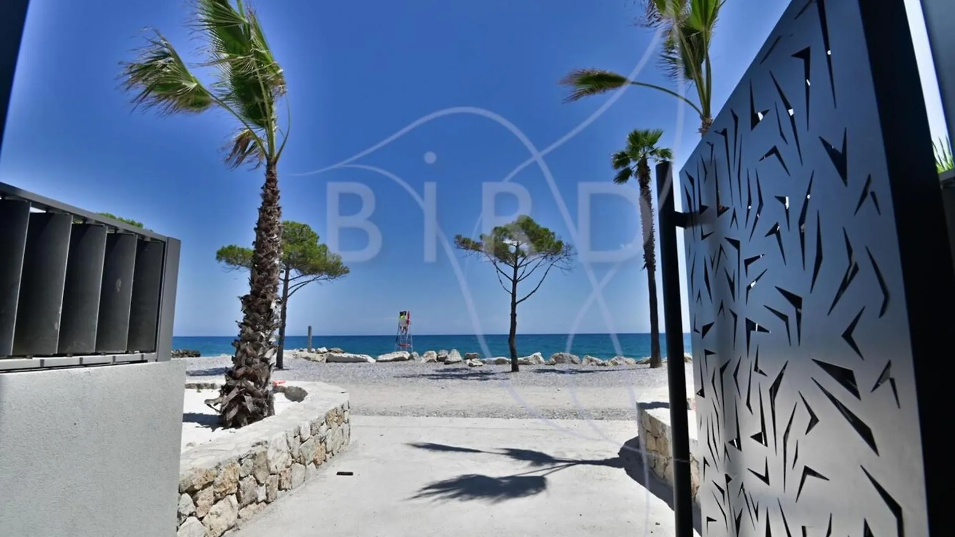 Apartment Studio Feet In The Water Friendly Cozy And Unique Villeneuve-Loubet France