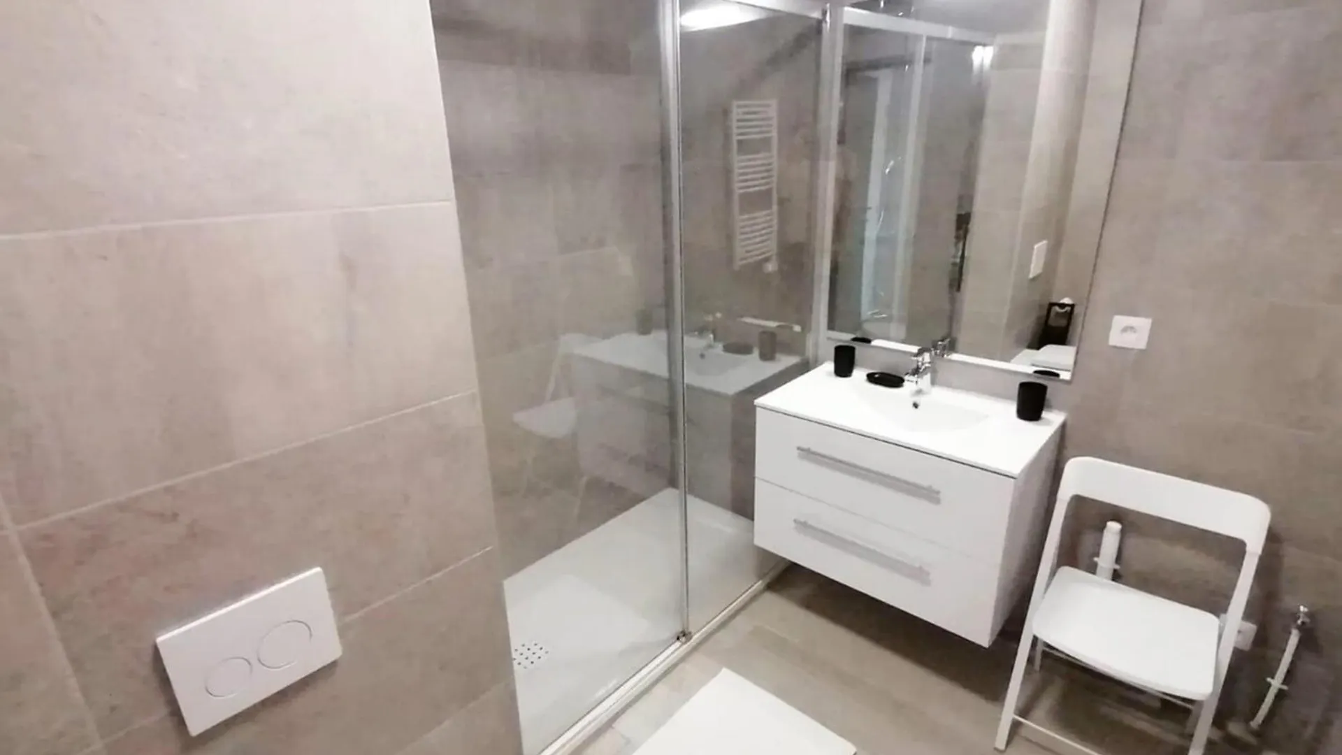 Studio Feet In The Water Friendly Cozy And Unique Villeneuve-Loubet Apartment